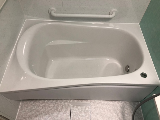明るく生まれ変わったユニットバスで気分も上がる室内へ！
